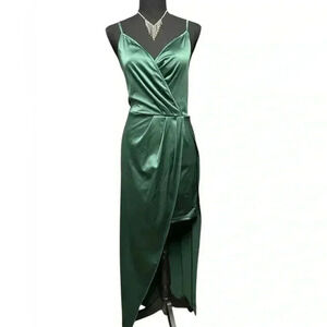 🎄 NWOT SHEIN Hunter green Hi/low long holiday dress, L (small XL)